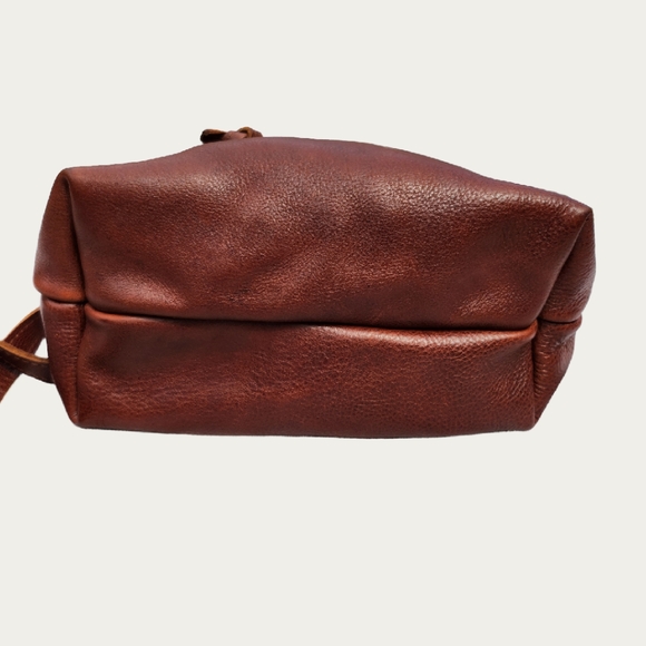 Portland Leather Brown Crossbody BUCKET Bag with Soft Silhouette, EUC - Picture 9 of 16